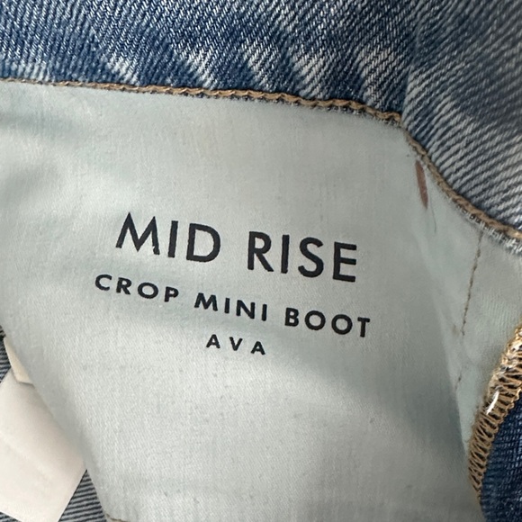 Like new Lucky Brand Blue Mid Rise Ava Cropped Jeans - Picture 3 of 6